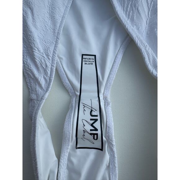 JMP The Label Ruffle Sleeve White Textured Knotted Bridal Bikini Set - XL NWT - Picture 3 of 7